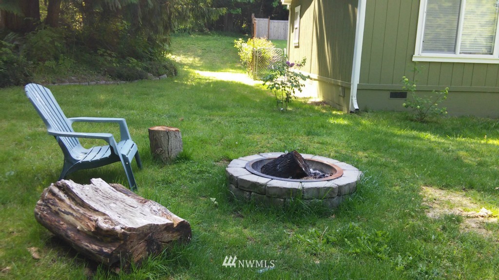 388 East Mountain View Road Camano Island, WA 98282 - Photo 5 of 22 Gallery Image 5