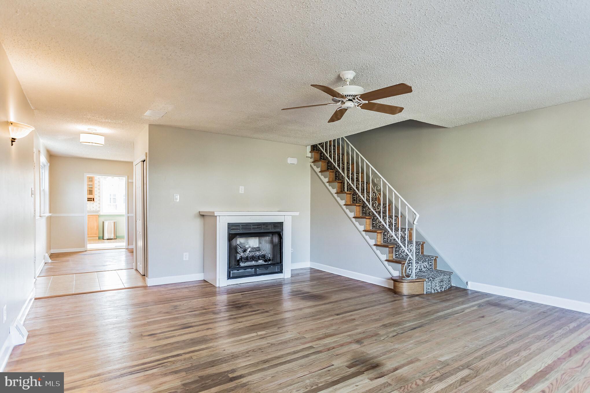 7025 Voigt Road Philadelphia, PA 19128 - Photo 3 of 26 Gallery Image 3