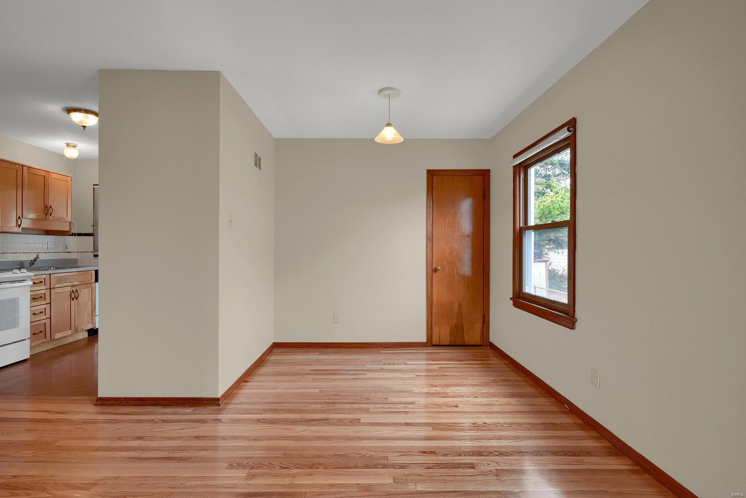 8285 Morgan Ford Road St. Louis, MO 63123 - Photo 3 of 12 Gallery Image 3