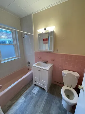 $3,900 | 809 Washington Street, Unit 3, Brookline, MA 02446