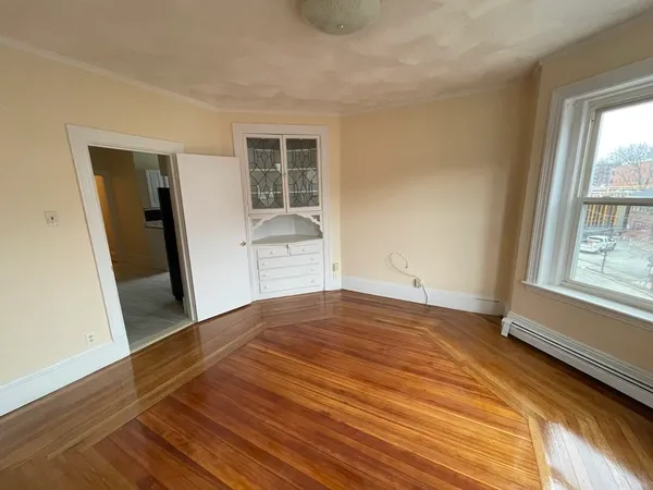 $3,900 | 809 Washington Street, Unit 3, Brookline, MA 02446