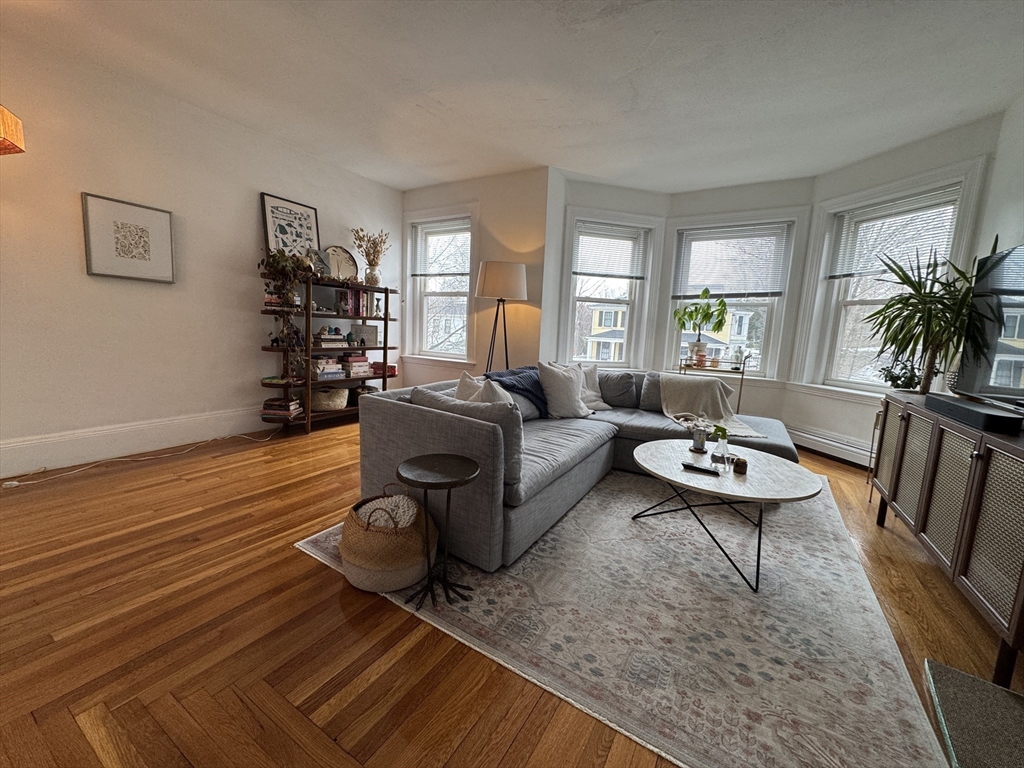 809 Washington Street, Unit 3 Brookline, MA 02446 - Photo 2 of 19