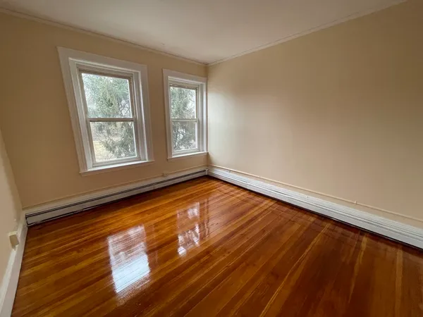 $3,900 | 809 Washington Street, Unit 3, Brookline, MA 02446