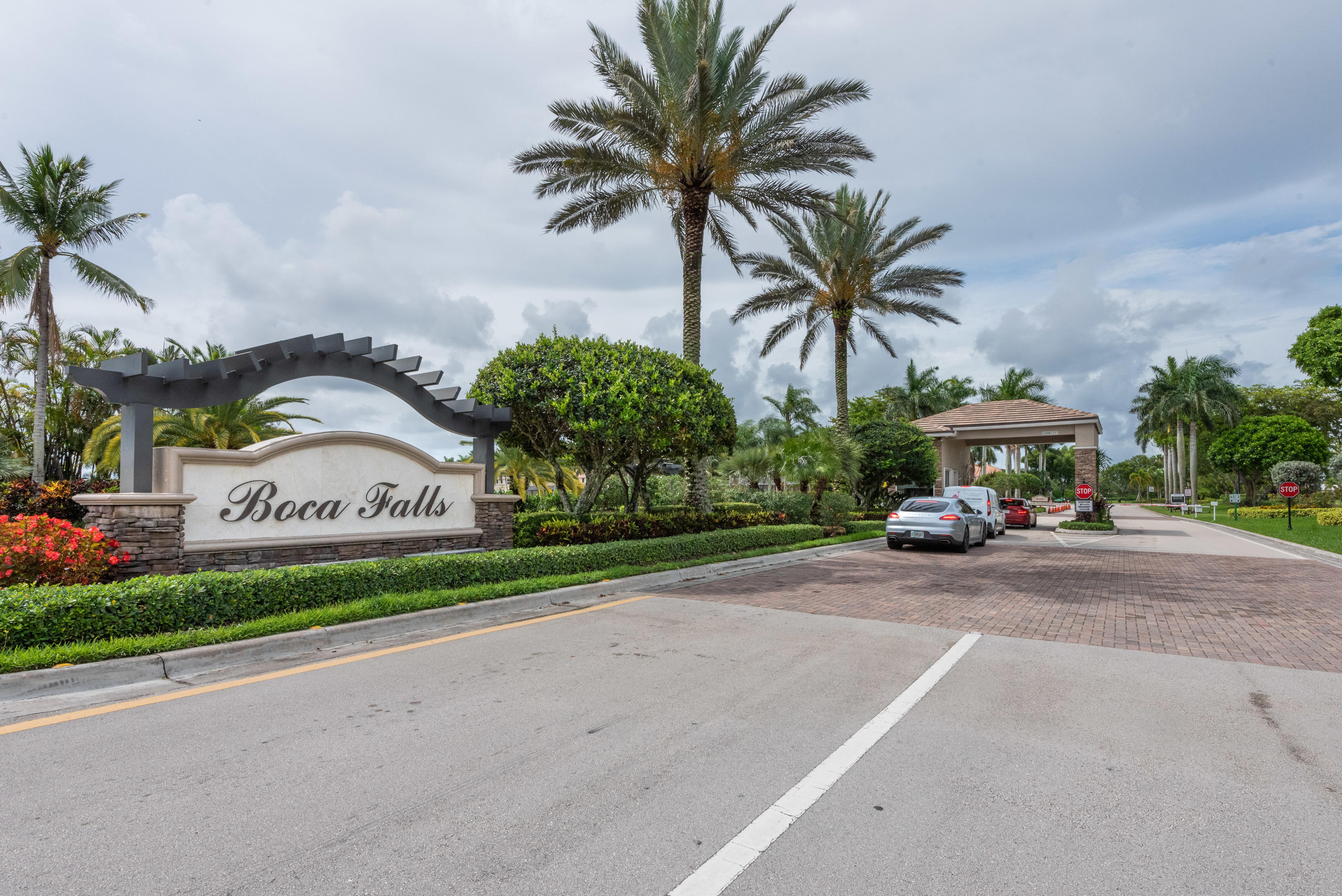 12801 Yardley Drive Boca Raton, FL 33428 - Photo 2 of 65 12801 Yardley Dr (1 of 50)