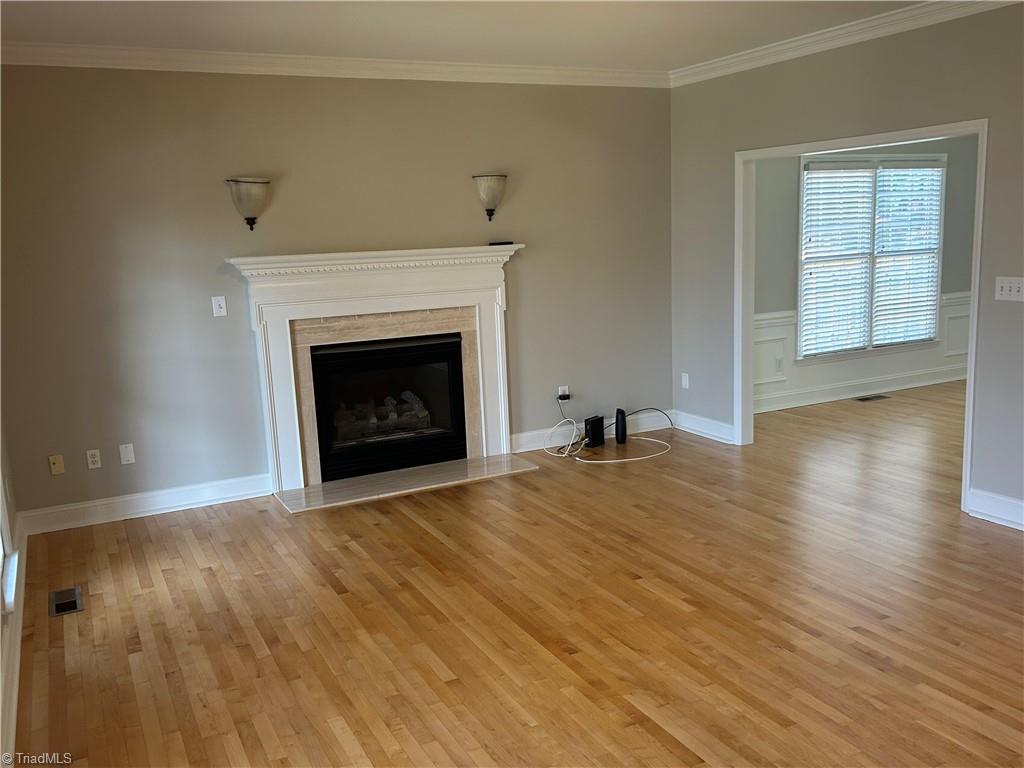 3818 Pinetop Road Greensboro, NC 27410 - Photo 14 of 37 living room