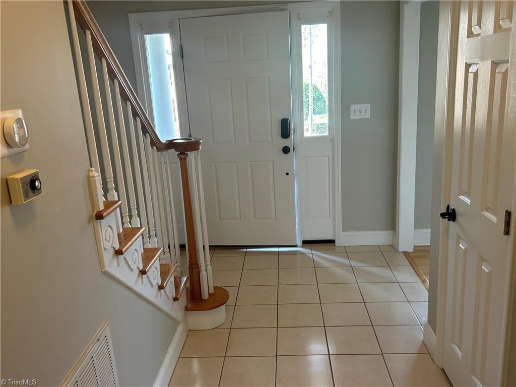 3818 Pinetop Road Greensboro, NC 27410 - Photo 31 of 37 foyer