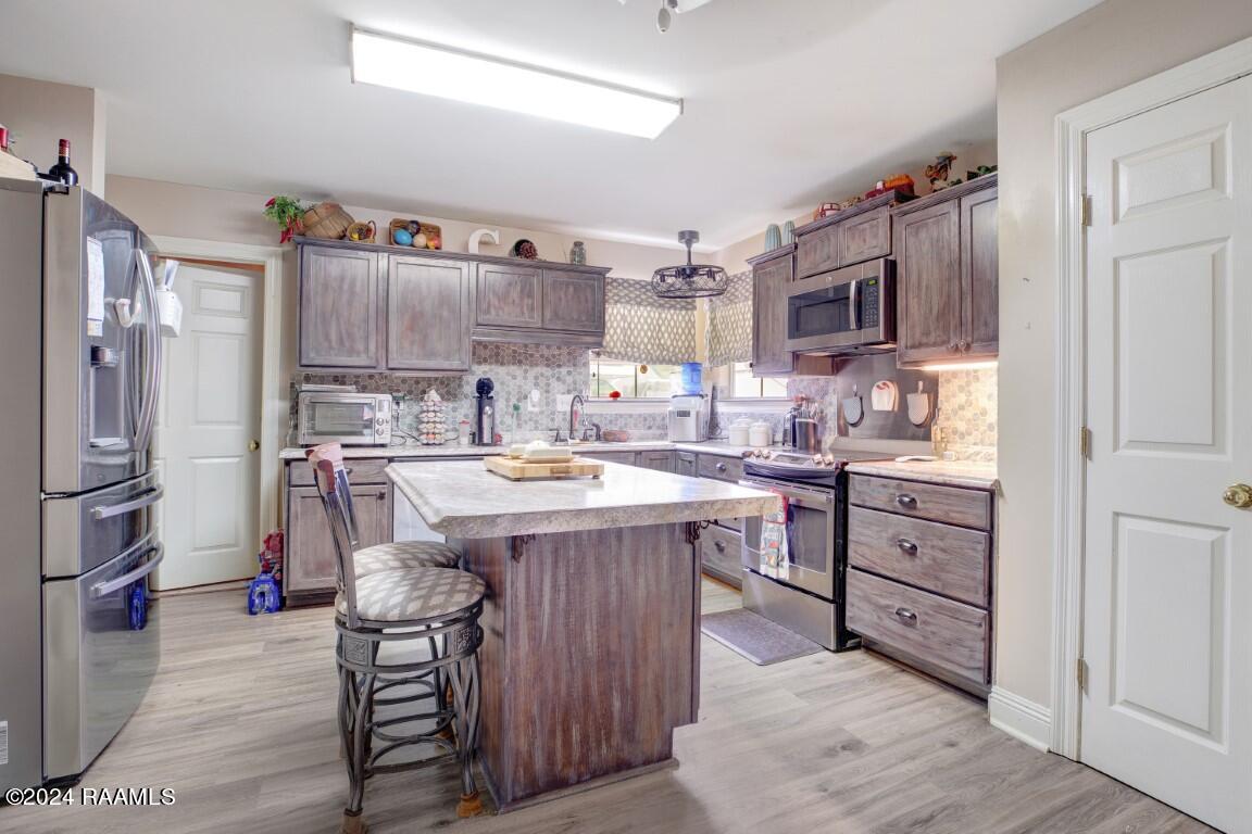 204 Longpointe Road Youngsville, LA 70592 - Photo 5 of 16 204 longpointe-8