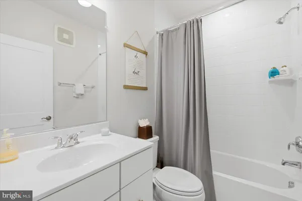 $549,000 | 44576 Wolfhound Square, Ashburn, VA 20147