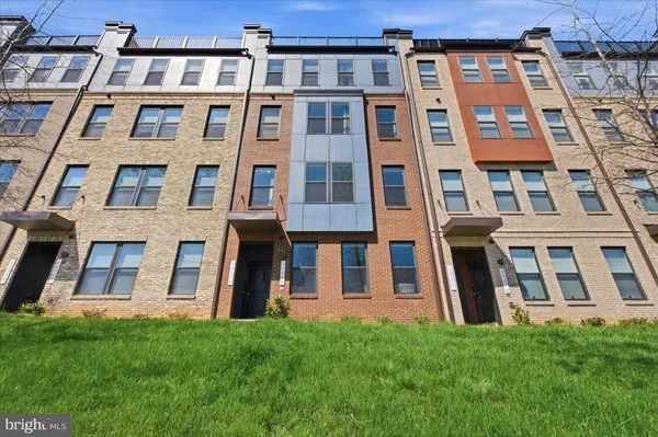 $549,000 | 44576 Wolfhound Square, Ashburn, VA 20147