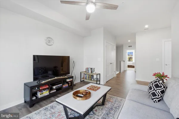 $549,000 | 44576 Wolfhound Square, Ashburn, VA 20147