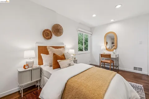 $1,095,000 | 2059 Mastlands Drive, Oakland, CA 94611