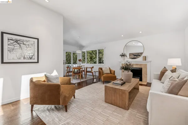 $1,095,000 | 2059 Mastlands Drive, Oakland, CA 94611