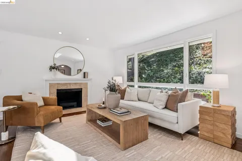 $1,095,000 | 2059 Mastlands Drive, Oakland, CA 94611