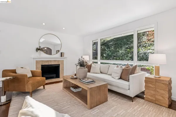 $1,095,000 | 2059 Mastlands Drive, Oakland, CA 94611