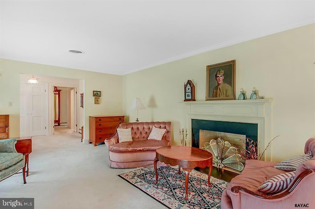 225 Old Mill Road Gettysburg, PA 17325 - Photo 4 of 22 Living Room