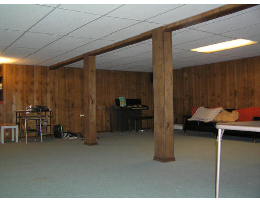 24 Hemlock Road Andover, MA 01810 - Photo 10 of 15 Gallery Image 10