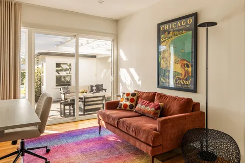 $1,595,000 | 435 Cambridge Drive, Burbank, CA 91504