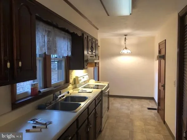 $1,695 | 501 North Ridge Road, Perkasie, PA 18944