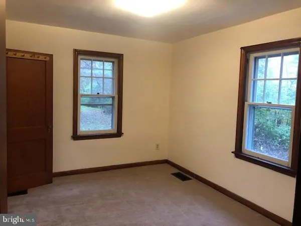 $1,695 | 501 North Ridge Road, Perkasie, PA 18944