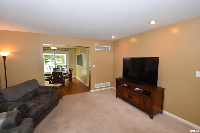 $294,900 | 10019 North Spring Lane, Peoria, IL 61615