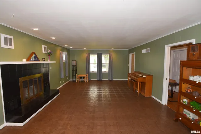 $294,900 | 10019 North Spring Lane, Peoria, IL 61615