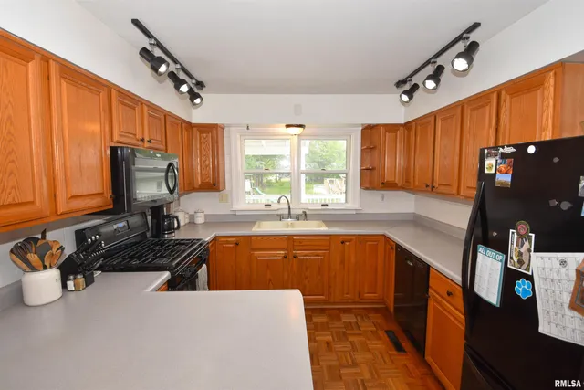 $294,900 | 10019 North Spring Lane, Peoria, IL 61615