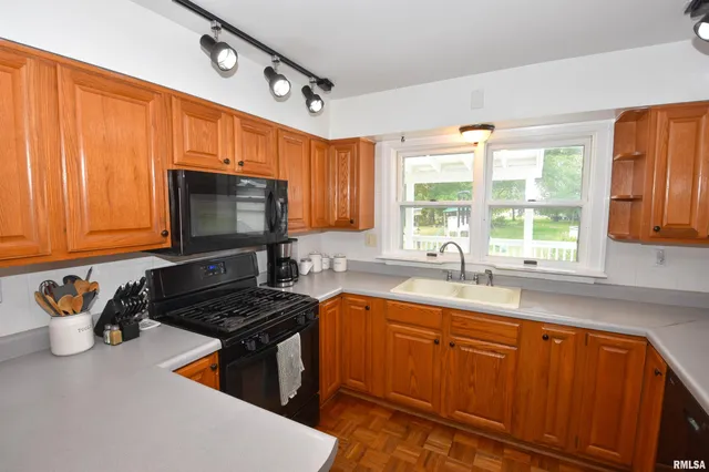 $294,900 | 10019 North Spring Lane, Peoria, IL 61615