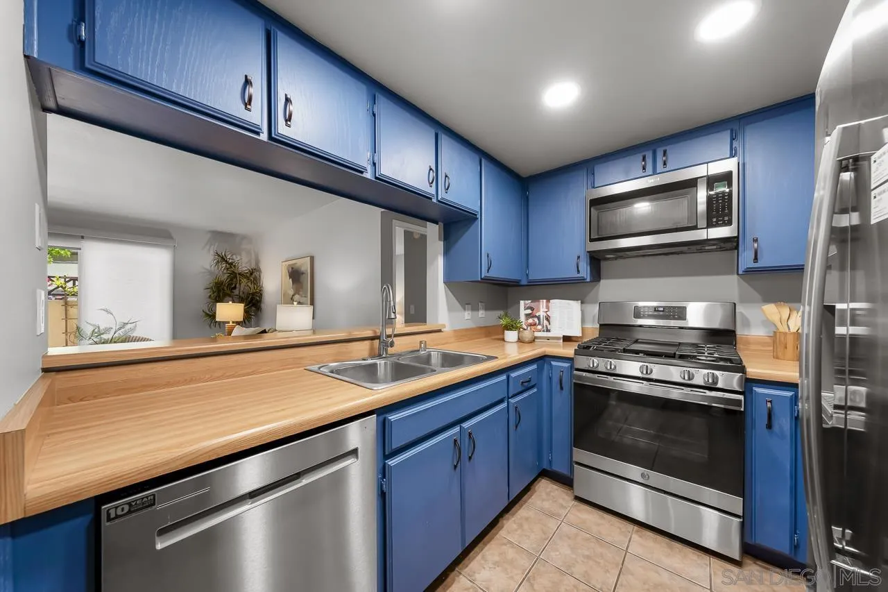 779 Brookstone Road, Unit 103 Chula Vista, CA 91913 - Photo 10 of 24 Gallery Image 10