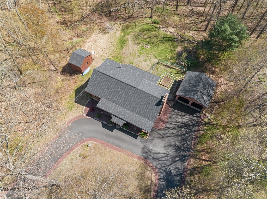 108 Burlingame Road Smithfield, RI 02917 - Photo 5 of 48 Gallery Image 5