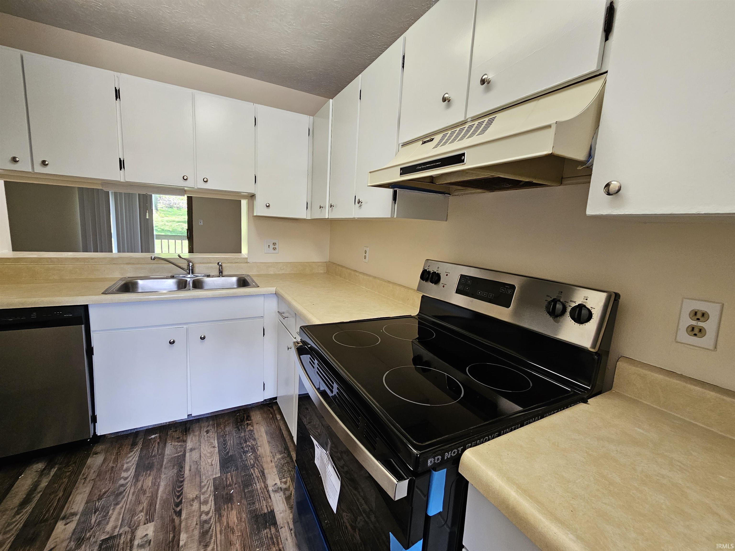 529 East Graham Place Bloomington, IN 47401 - Photo 2 of 11