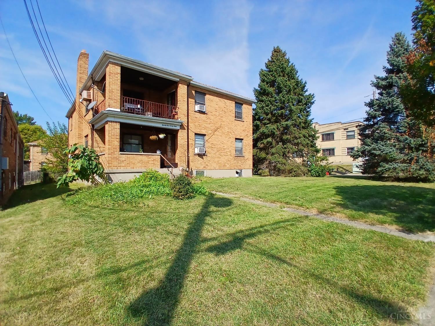 2449 Ferguson Road Cincinnati, OH 45238 - Photo 2 of 13