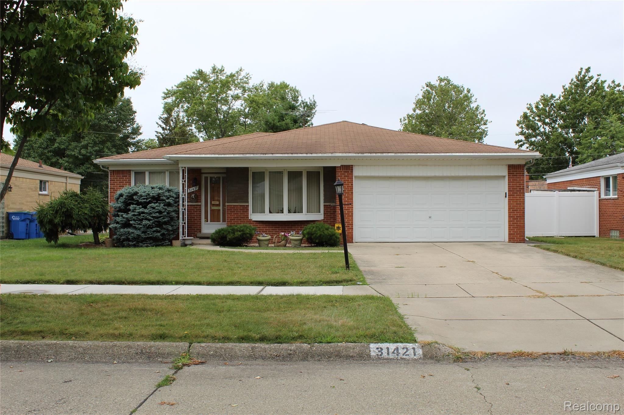 31421 Rosenbusch Drive Warren, MI 48088 - Photo 1 of 28 rose1.JPG