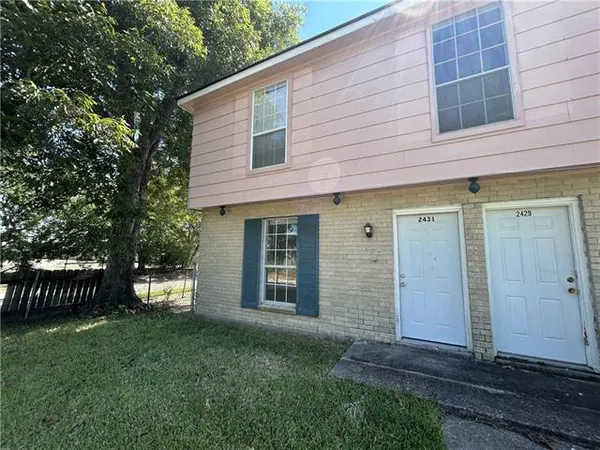 $1,575 | 2431 Octavia Drive, Chalmette, LA 70043