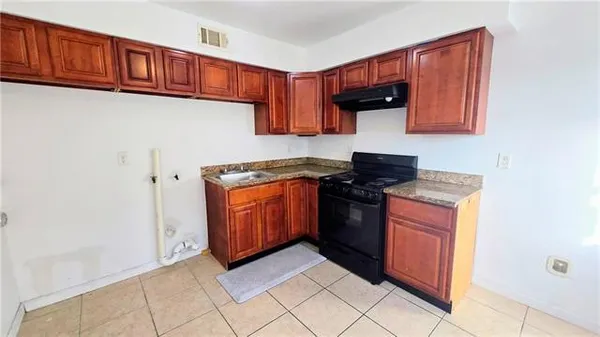 $1,575 | 2431 Octavia Drive, Chalmette, LA 70043