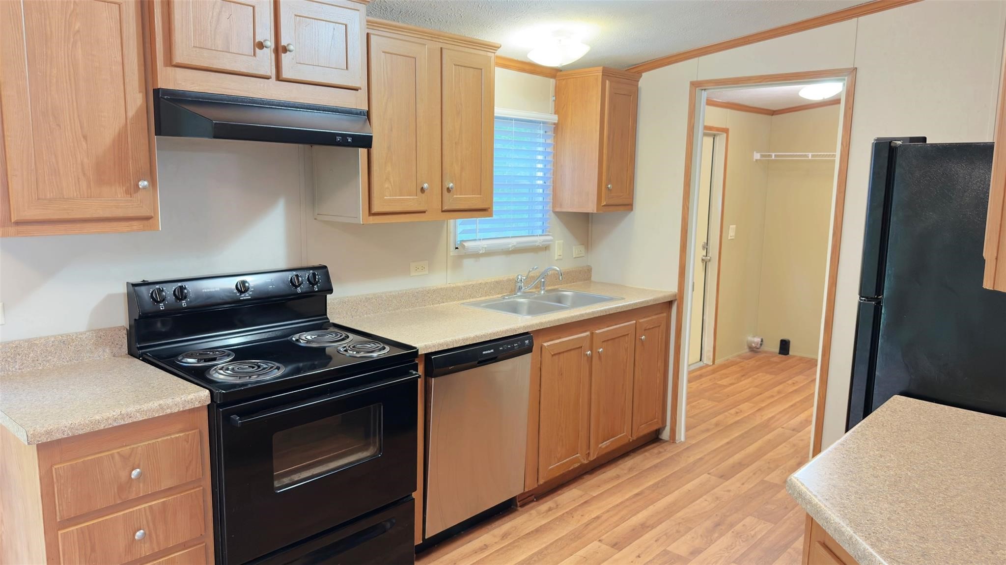 31515 Marlin Street Magnolia, TX 77355 - Photo 11 of 34 Kitchen