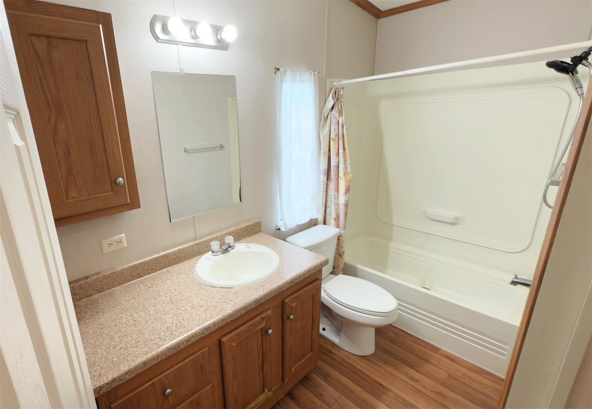 31515 Marlin Street Magnolia, TX 77355 - Photo 25 of 34 Secondary Bathroom