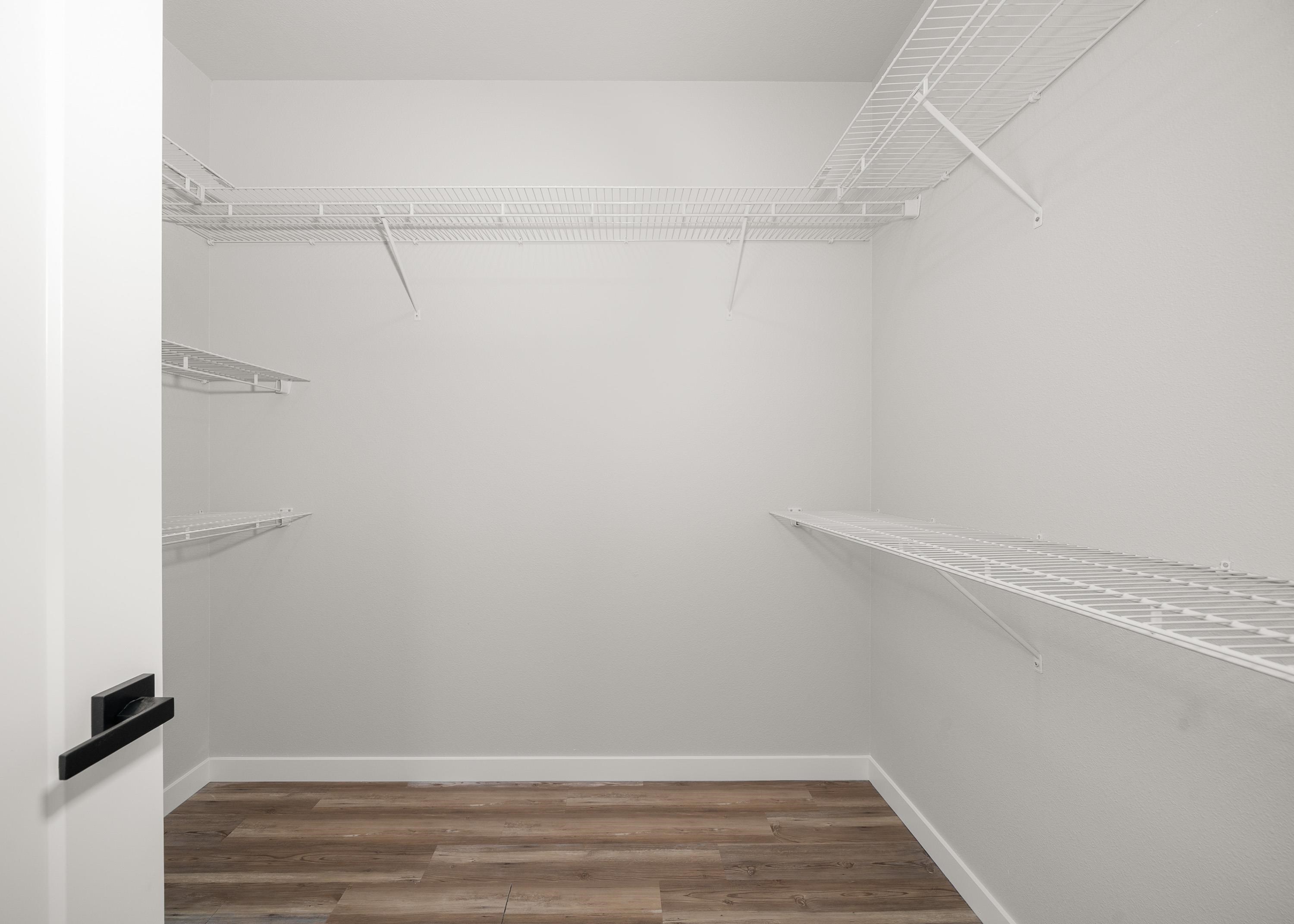 2011 East Longfellow Avenue Spokane, WA 99207 - Photo 23 of 40