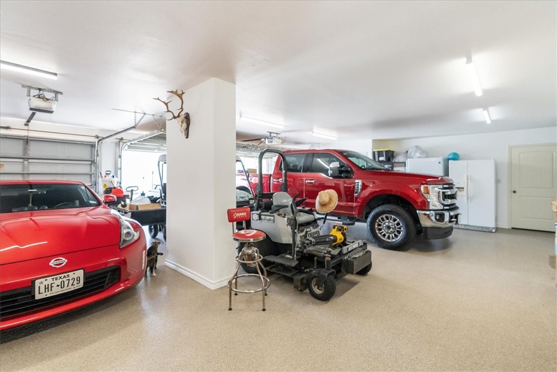 9129 County Road 2226 Taft, TX 78390 - Photo 20 of 40 Garage large enough to fit F250 with room to spare