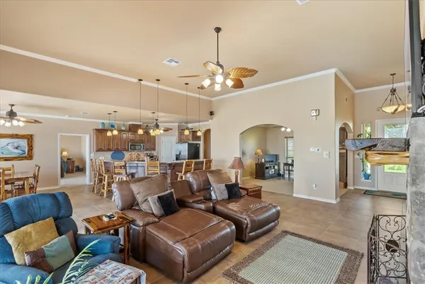 $1,229,000 | 9129 County Road 2226, Taft, TX 78390