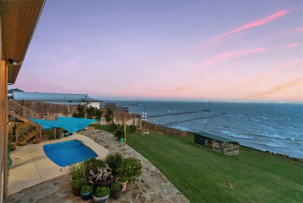 $1,229,000 | 9129 County Road 2226, Taft, TX 78390