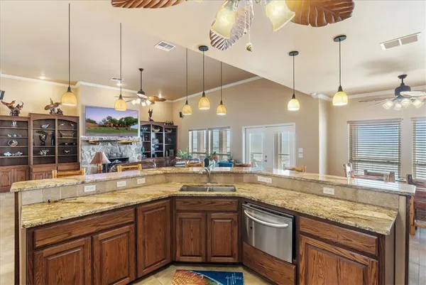 $1,229,000 | 9129 County Road 2226, Taft, TX 78390