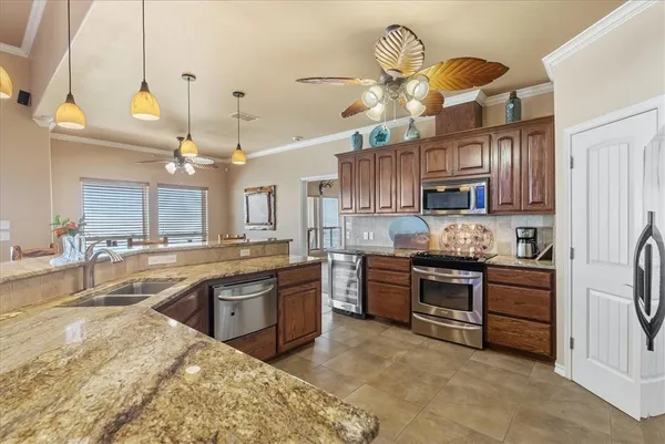 $1,229,000 | 9129 County Road 2226, Taft, TX 78390