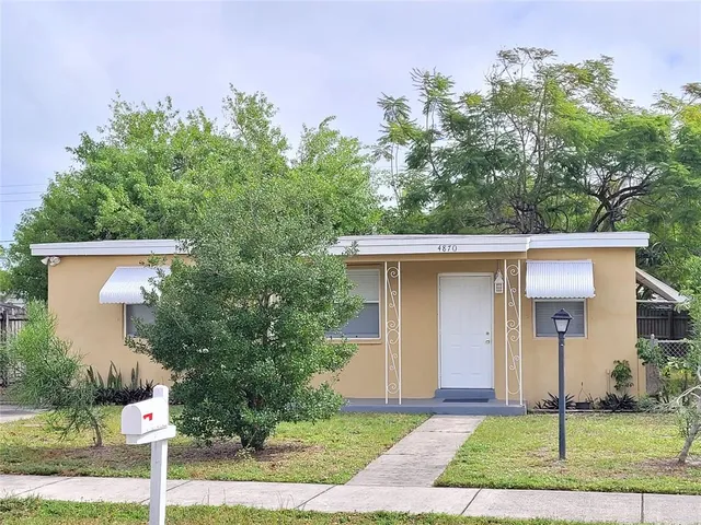 $2,200 | 4870 Northeast 16th Avenue, Pompano Beach, FL 33064