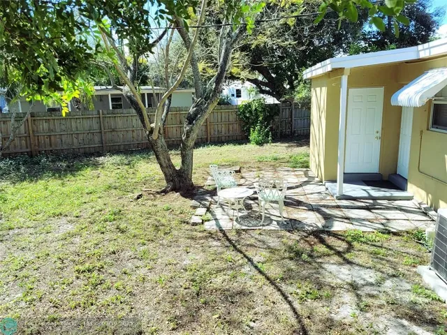 $2,200 | 4870 Northeast 16th Avenue, Pompano Beach, FL 33064