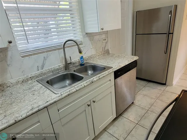 $2,200 | 4870 Northeast 16th Avenue, Pompano Beach, FL 33064