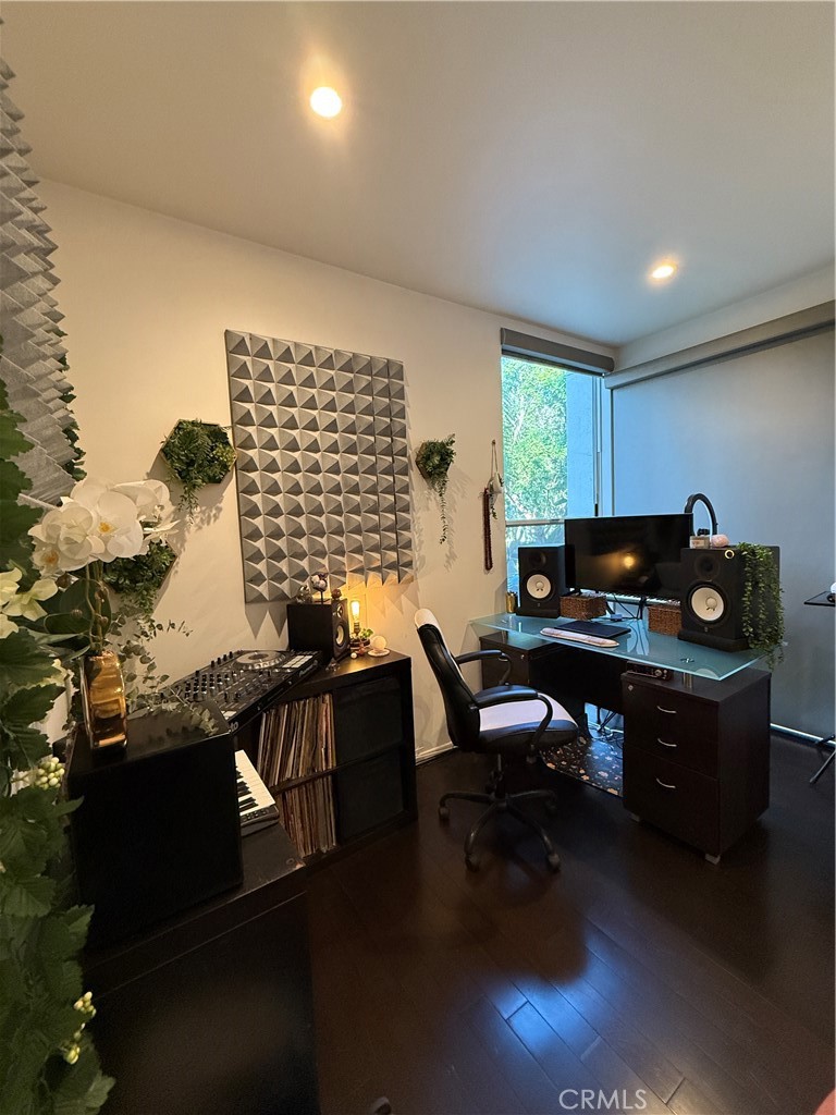 14144 Dickens Street, Unit 101 Sherman Oaks, CA 91423 - Photo 15 of 25