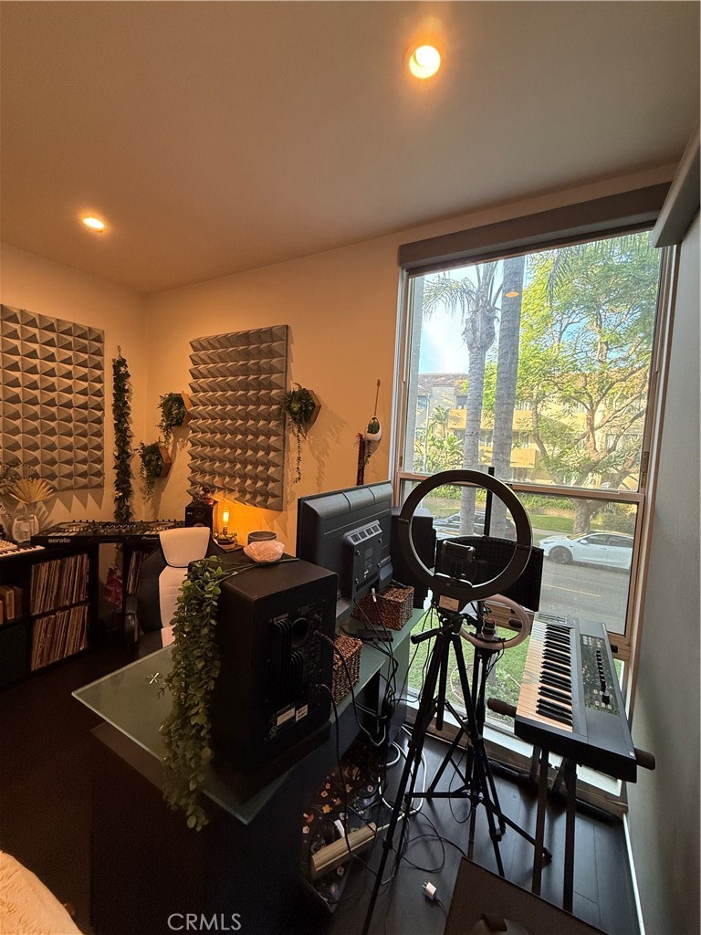 14144 Dickens Street, Unit 101 Sherman Oaks, CA 91423 - Photo 16 of 25