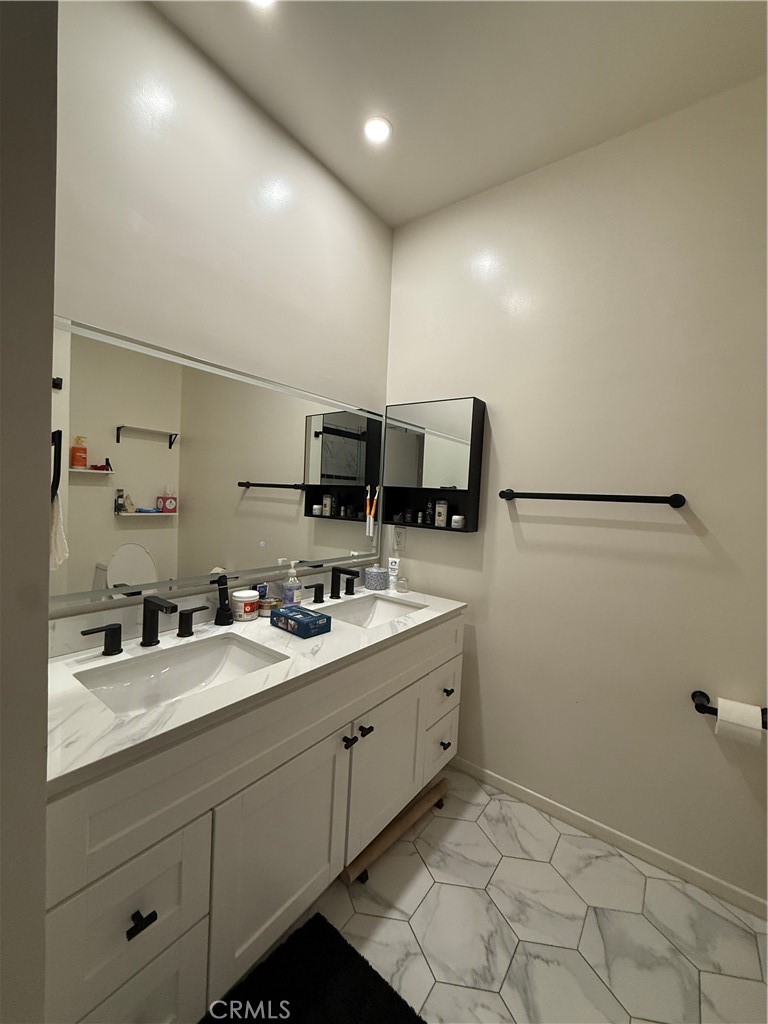 14144 Dickens Street, Unit 101 Sherman Oaks, CA 91423 - Photo 22 of 25