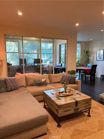 $3,400 | 14144 Dickens Street, Unit 101, Sherman Oaks, CA 91423