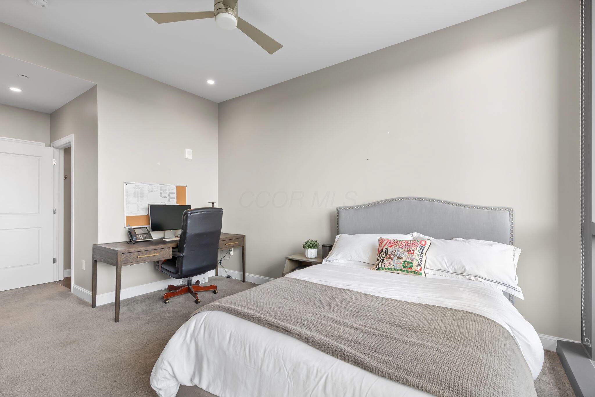 250 West Spring Street, Unit 723 Columbus, OH 43215 - Photo 22 of 41 Guest Suite